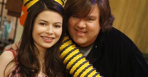 ¿Quién es Dan Schneider, el "pedófilo" de Nickelodeon?