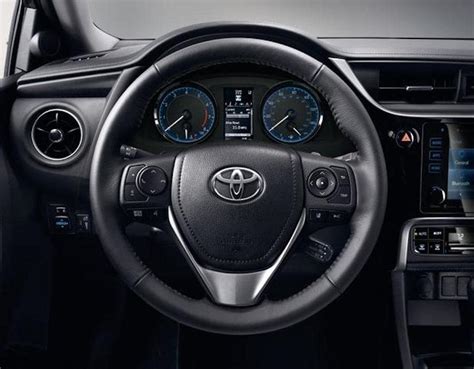 2018 Toyota Corolla Interior Avon IN | Andy Mohr Toyota