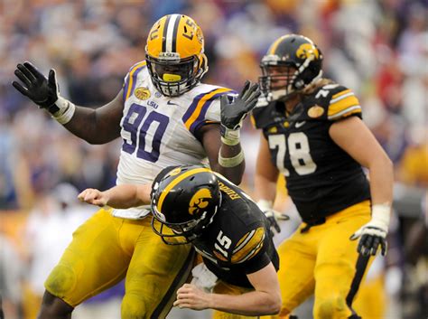 Slideshow: LSU vs. Iowa, Outback Bowl | Multimedia | lsureveille.com