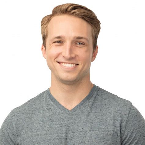 Shayne Topp Bio, Age, Height, Career, Relationship, Net Worth, Twitter