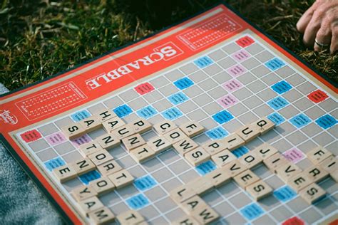 Scrabble’s official dictionary got 500 new words, including ‘stan’ - Polygon