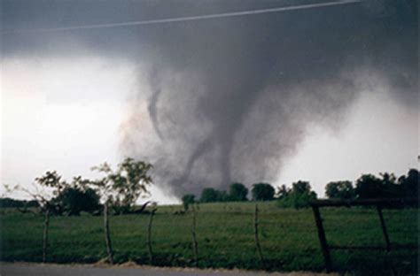 🔥 The Dead Man Walking Tornado that Hit Jarrell Texas is 1997. It was ...