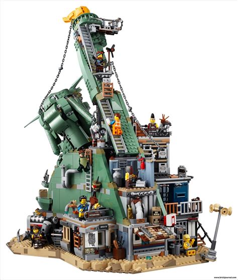 Build and role-play with this huge THE LEGO® MOVIE 2™ Apocalypseburg model!