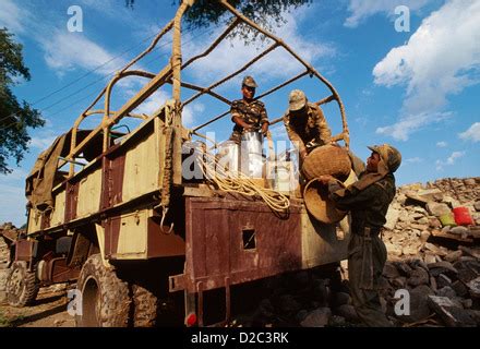 India, Maharashtra, Latur. Destruction From 1993 Earthquake Stock Photo ...