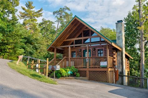 Arrowhead Log Cabin Resort: Moonlight Romance Cabin in Pigeon Forge w/ 1 BR (Sleeps2)