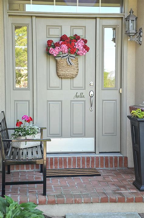 Small Front Porch Decorating Ideas - Photos All Recommendation