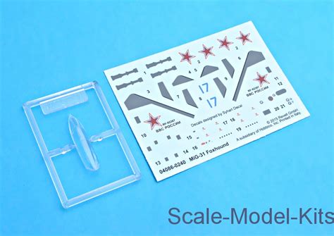 Revell - MiG-31 Foxhound - plastic scale model kit in 1:144 scale (RV04086)//Scale-Model-Kits.com