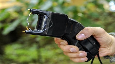 Why Police Prefer the TASER over Stun Guns | National Police Association