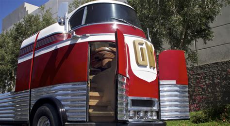 Say Hello to the GM Futurliner Truck - ChevroletForum