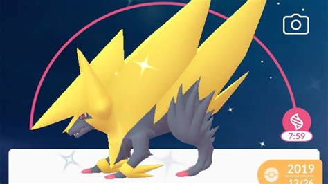 Shiny Electrike Manectric Mega Evolve Shiny Evo Pokemon GoPoGo - YouTube