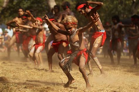 Traditional Australian Aboriginal Dance. | Aboriginal people, Aboriginal, African dance