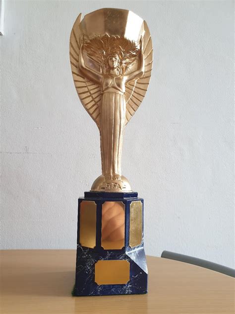 1966 World Cup Jules Rimet Trophy Replica in PO1 Portsmouth für £ 175,00 zum Verkauf | Shpock AT