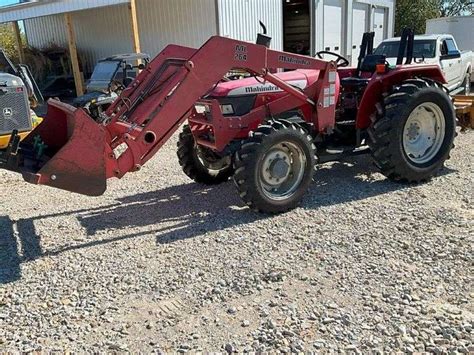 Mahindra 5500 4WD diesel tractor