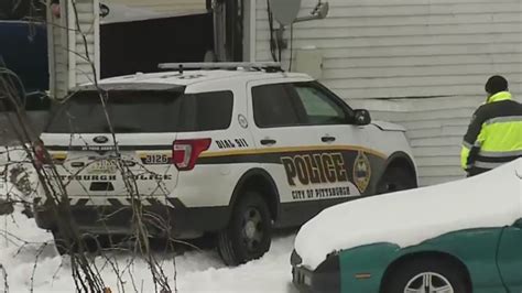 Pittsburgh Police Cruiser Crashes Into North Side Home - CBS Pittsburgh