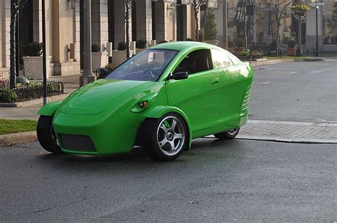 Elio Is A 100 Mph, 84 Mpg Three Wheeled Car For $6800 – And We Want One Bad!