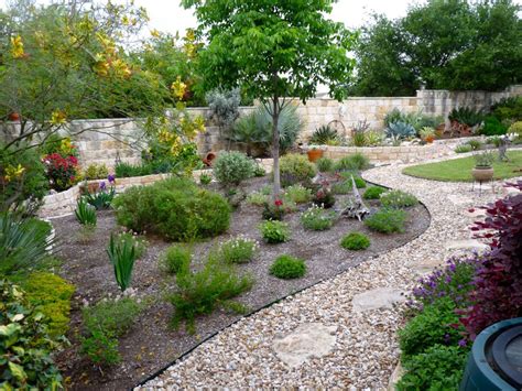 Drought Tolerant Landscaping Ideas - modlar.com