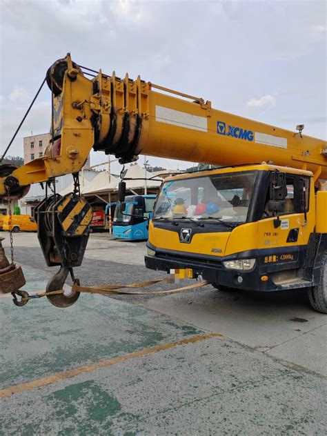 Construction Equipment 60ton Truck Crane Truck-Mounted Telescopic Crane ...