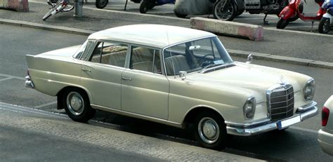 File:Mercedes-Benz 220S (W 111) 01.JPG - Wikipedia, the free encyclopedia