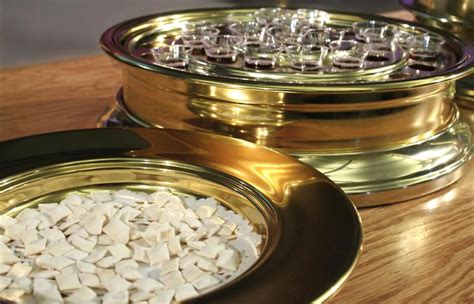 If I Attend Mass but Am Not Catholic, Should I Receive Communion?