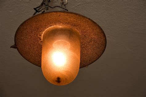 Tungsten light bulb inside rusty old holder | Common tungste… | Flickr