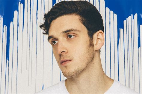 Lauv Is Pop’s “Sappy” Heartbreak Kid on New Breakup Anthem “Chasing Fire”