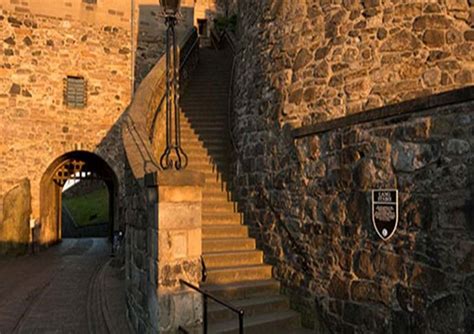 Edinburgh Castle Tickets | Golden Tours