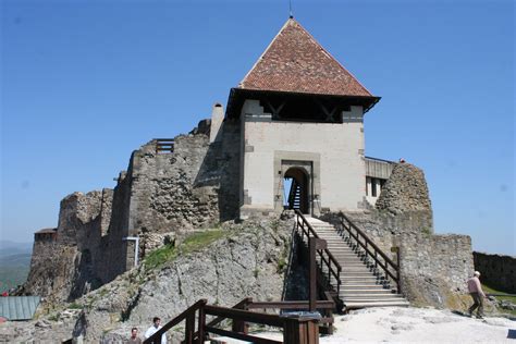 Medieval Hungary: Castles in Medieval Hungary