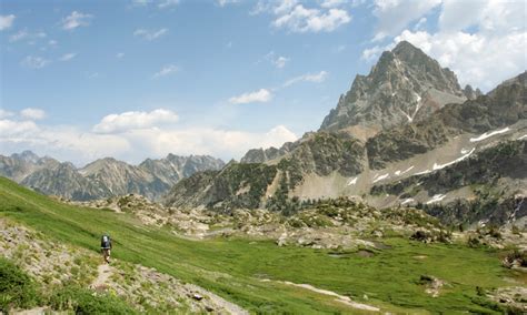 Hiking in Grand Teton Park - AllTrips