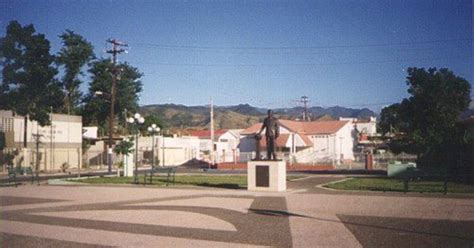 Estatua de Luis Llorens Torres | Discover Puerto Rico