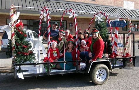 Small and simple Christmas parade float idea. This was the Madison ...