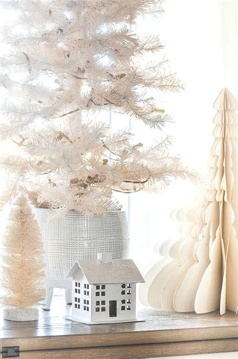 LITTLE CHRISTMAS HOUSE DIY - StoneGable