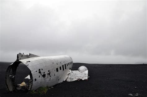 About the DC-3 plane wreck in Iceland - We12Travel