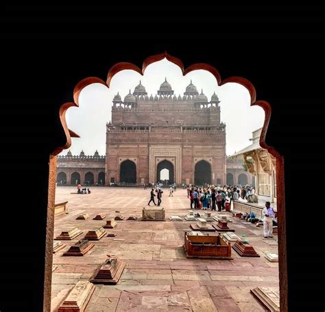 Buland Darwaza Agra, History, Architecture, Timings, Facts & Built