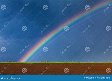 Full Rainbow Spectrum Stock Photo - Image: 44372645