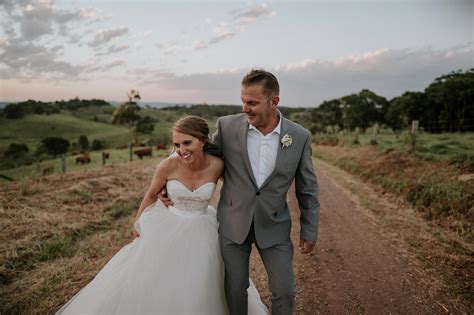 Sensory overload: Stephanie and Robert's romantic garden wedding | Easy Weddings