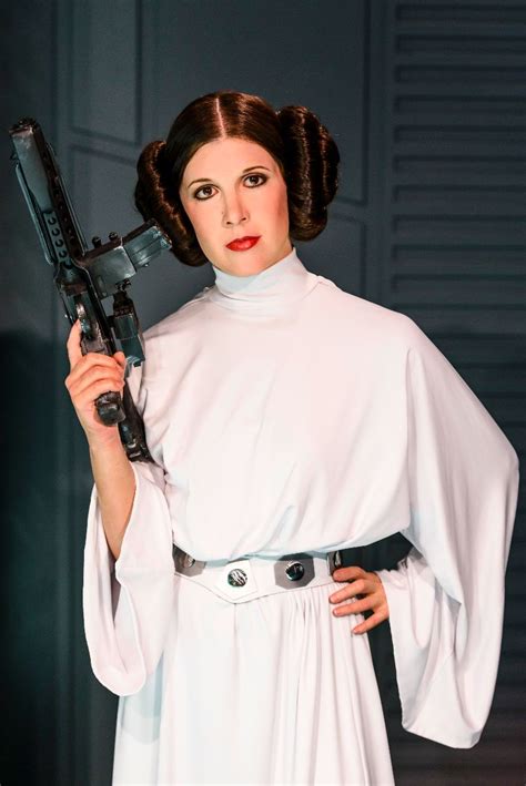 Actress Carrie Fisher, Beloved as Princess Leia in 'Star Wars', Dies at 60 ~ vintage everyday