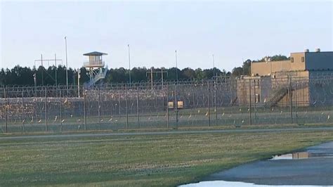 7 inmates dead, 17 injured in South Carolina prison fighting - ABC30 Fresno