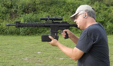 How To Perform A Tactical Reload - AmmoMan School of Guns Blog