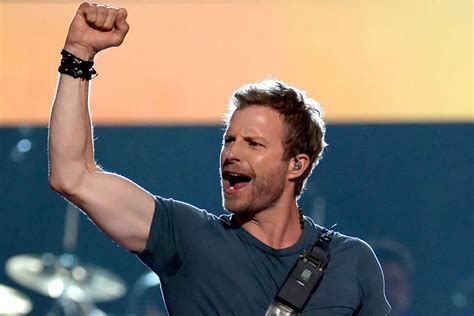 Dierks Bentley Reveals Details for Upcoming 'Black' Album