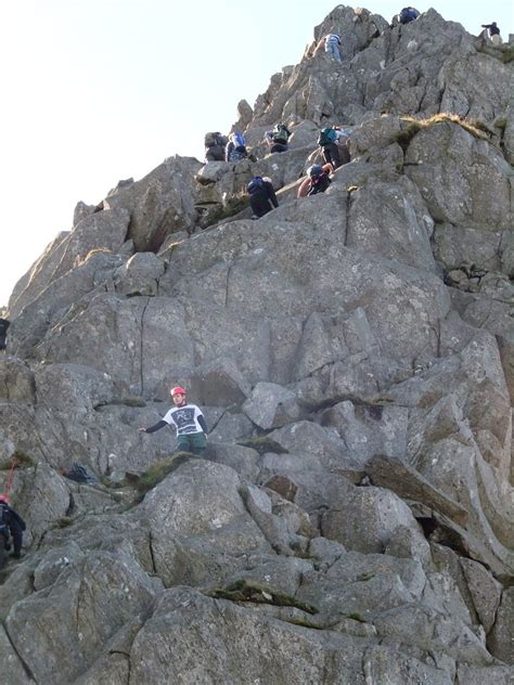 All the Routes up Tryfan | Mud and Routes