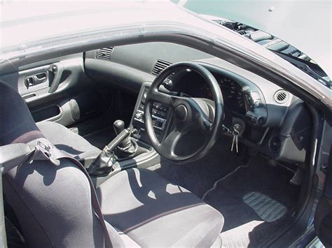 Nissan Skyline R32 Interior