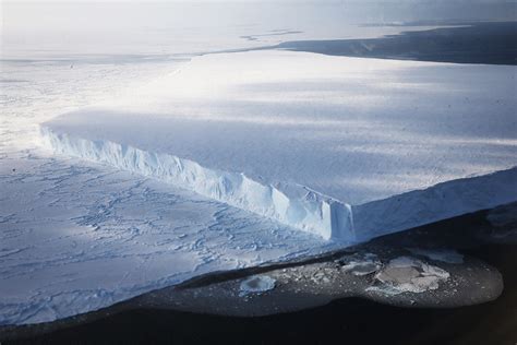 Nasa Operation IceBridge: Aerial survey of Antarctica to study effects of climate change on ...