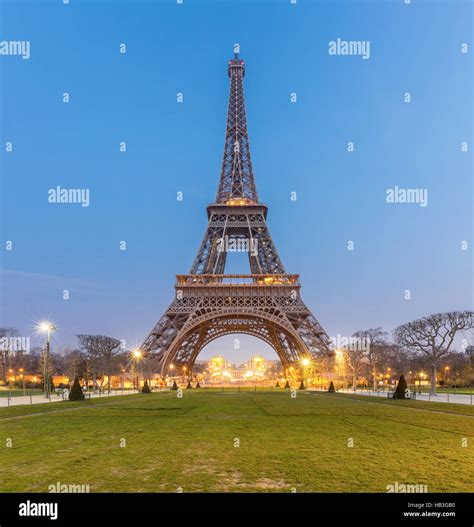 Eiffel Tower Sunrise Stock Photo - Alamy