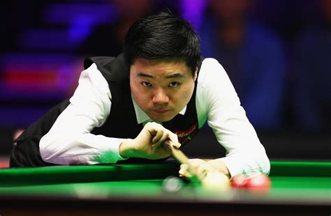 World Snooker Championship favourite Ding Junhui on brink of Crucible exit