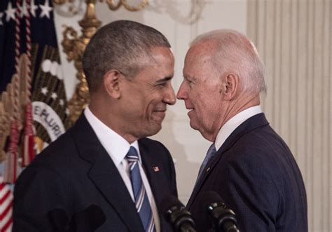 Obama awards Biden Presidential Medal of Freedom