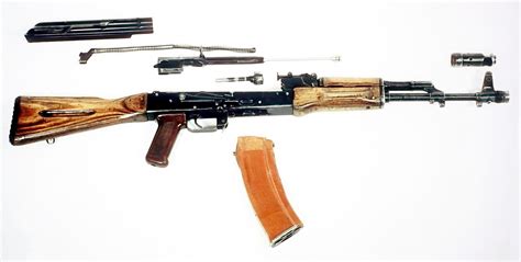 File:AK-74 DA-ST-89-06610.jpg - Wikimedia Commons