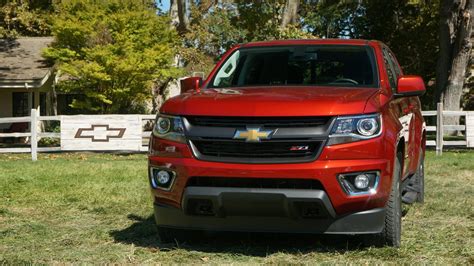 Chevrolet Colorado Duramax sips diesel, makes 369 lb-ft of torque ...