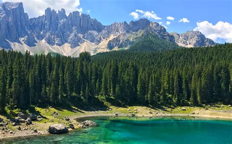 Small mountain lake in Italy - Wonderful nature landscape