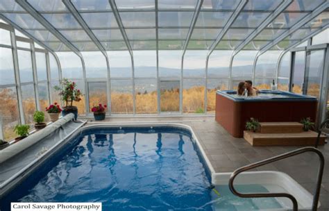 65 Best Airbnb Vacation Rentals With An Indoor Pool In The USA - Mike & Laura Travel