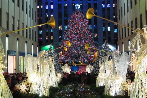 5 Famous Holiday Traditions in NYC | Olney Theatre Center